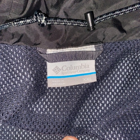 Columbia rain jacket. - Picture 4 of 7